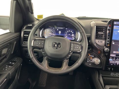 Used 2025 RAM 1500 Limited AWD/4WD image 19