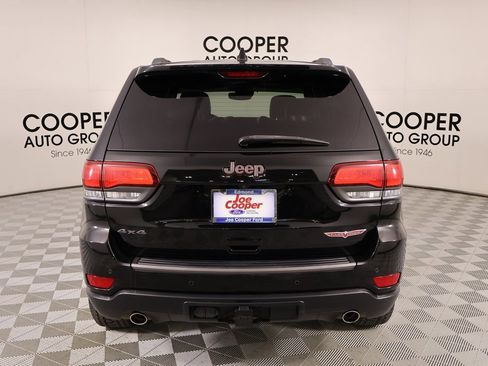 Used 2018 Jeep Grand Cherokee Trailhawk w/ Trailhawk Luxury Group image 23
