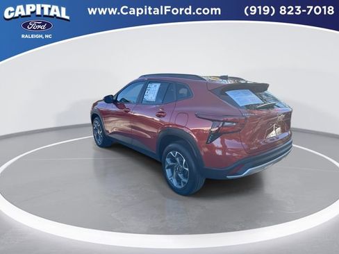 Used 2024 Chevrolet Trax LT image 6