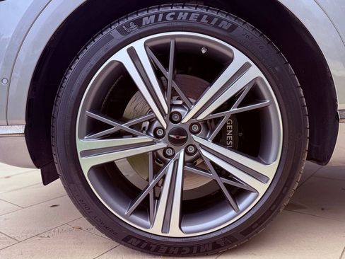 Used 2025 Genesis GV80 3.5T e-SC image 37