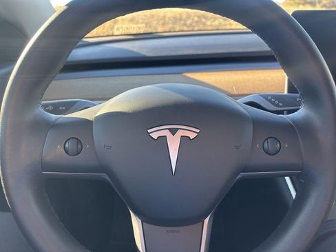 Used 2020 Tesla Model Y Long Range image 20