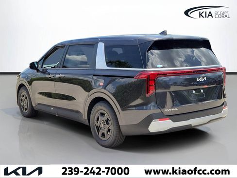 New 2026 Kia Carnival FWD image 4
