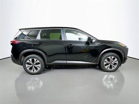 Used 2023 Nissan Rogue SV image 8