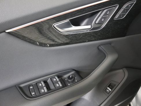 Used 2019 Audi Q8 Premium Plus image 21