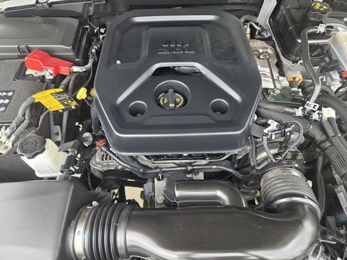 Used 2023 Jeep Wrangler Sport AWD/4WD image 30