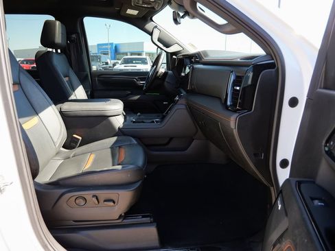 Used 2024 GMC Sierra 3500 AT4 AWD/4WD image 14