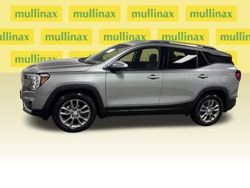 Certified 2024 GMC Terrain SLT image 9