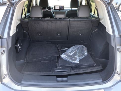 Used 2025 Nissan Rogue SL w/ Tech Package AWD/4WD image 15
