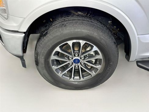 Used 2019 Ford F150 XLT w/ Equipment Group 302A Luxury AWD/4WD image 24