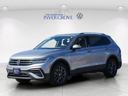 Certified 2023 Volkswagen Tiguan SE AWD/4WD image 3
