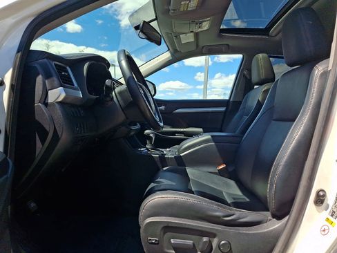 Used 2015 Toyota Highlander XLE AWD/4WD image 15