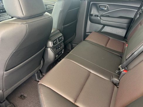 New 2026 Honda Ridgeline Black Edition image 13