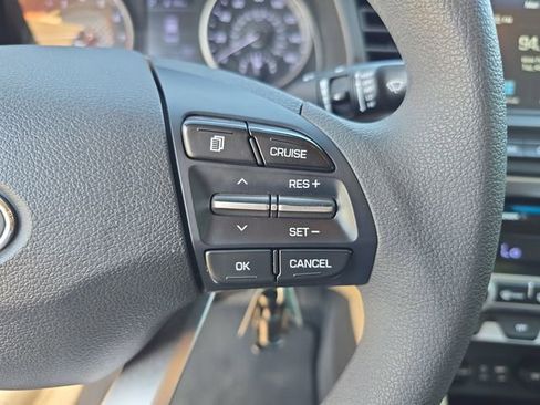 Used 2020 Hyundai Elantra SEL image 21