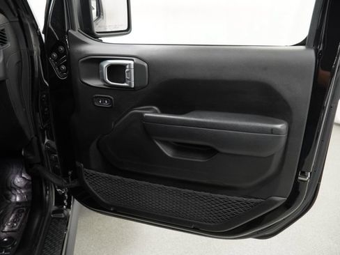 Used 2024 Jeep Wrangler Unlimited AWD/4WD image 48