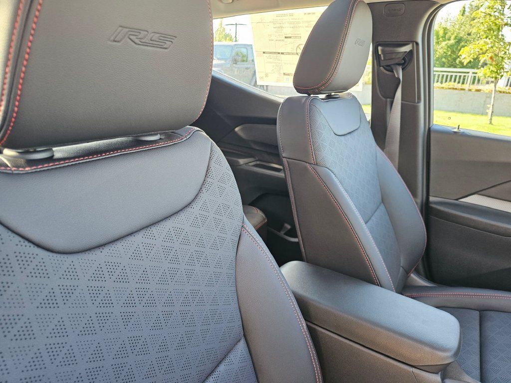 New 2027 Chevrolet Bolt RS w/ Technology Package FWD image 11