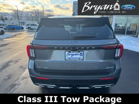 Used 2025 Ford Explorer Active w/ Active Comfort Package image 6