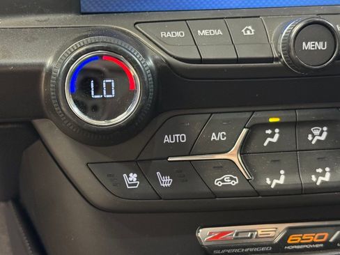 Used 2017 Chevrolet Corvette Z06 w/ Z07 Performance Package image 31