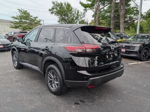 Used 2024 Nissan Rogue S FWD image 5