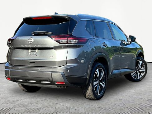 Used 2026 Nissan Rogue SL FWD image 6
