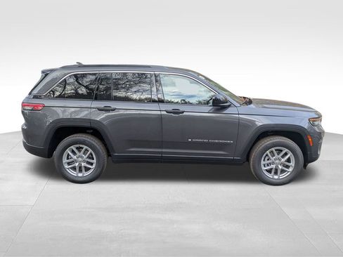 New 2025 Jeep Grand Cherokee Laredo X image 2