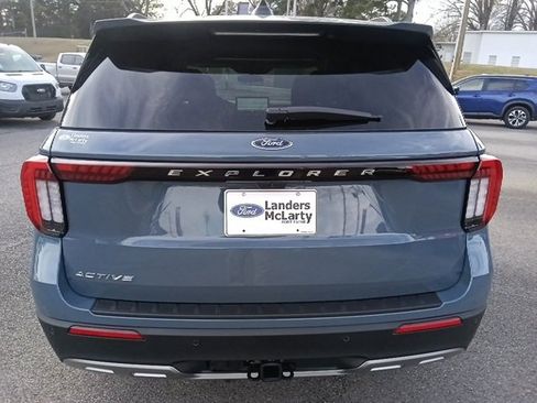 New 2026 Ford Explorer Active w/ Active Comfort Package image 4