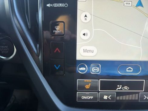 Used 2025 Subaru Forester Premium image 28