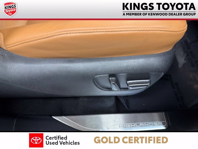 Used 2022 Toyota Highlander Platinum AWD/4WD image 13