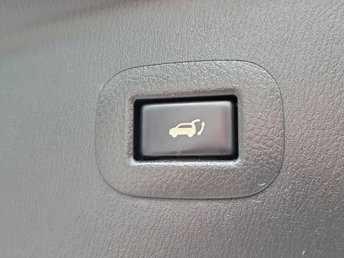 Used 2018 Nissan Armada SL w/ Premium Package RWD image 7
