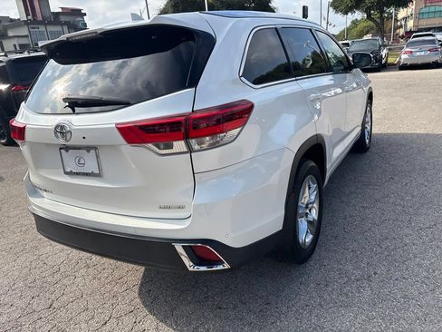Used 2018 Toyota Highlander Limited FWD image 5
