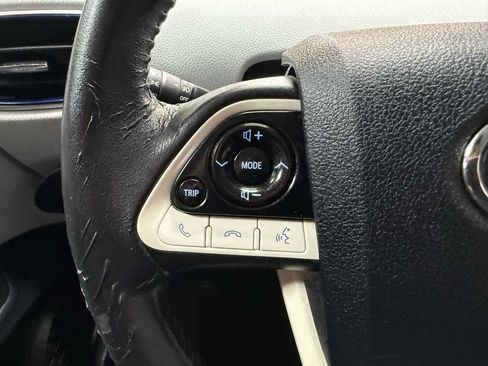 Used 2017 Toyota Prius Four Touring w/ Premium Convenience Package FWD image 15