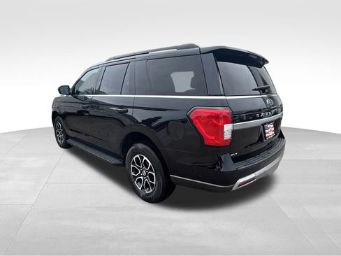 Certified 2024 Ford Expedition XLT image 7