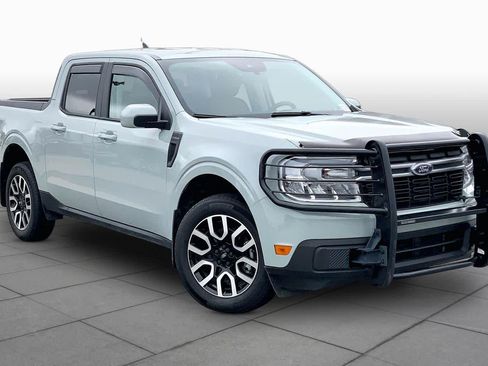 Used 2023 Ford Maverick Lariat FWD image 3