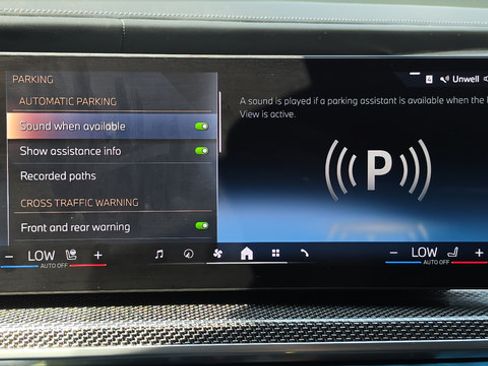 Used 2025 BMW 760i xDrive w/ Executive Package AWD/4WD image 60
