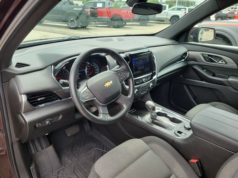 Used 2023 Chevrolet Traverse LT FWD image 18