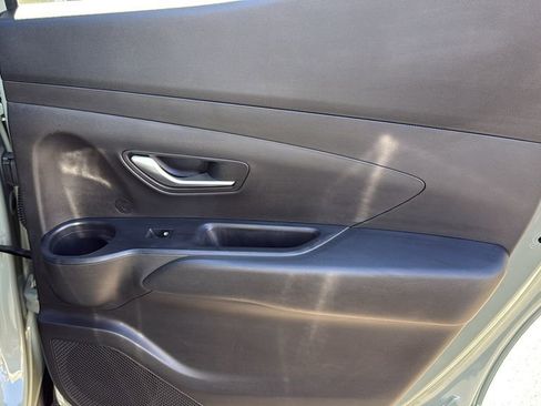 Used 2025 Hyundai Santa Cruz SE image 32