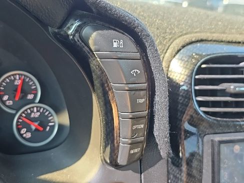 Used 2005 Chevrolet Corvette Coupe w/ Preferred Equipment Group RWD image 23