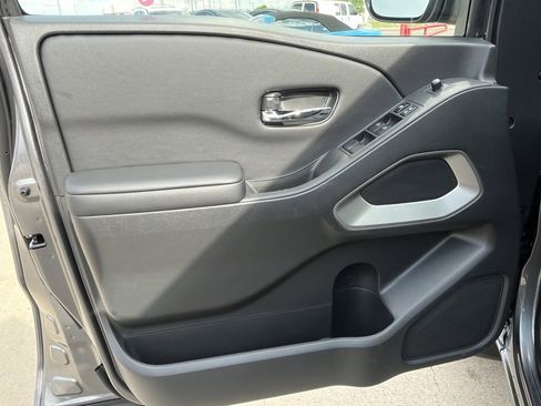 New 2026 Nissan Frontier SV image 14