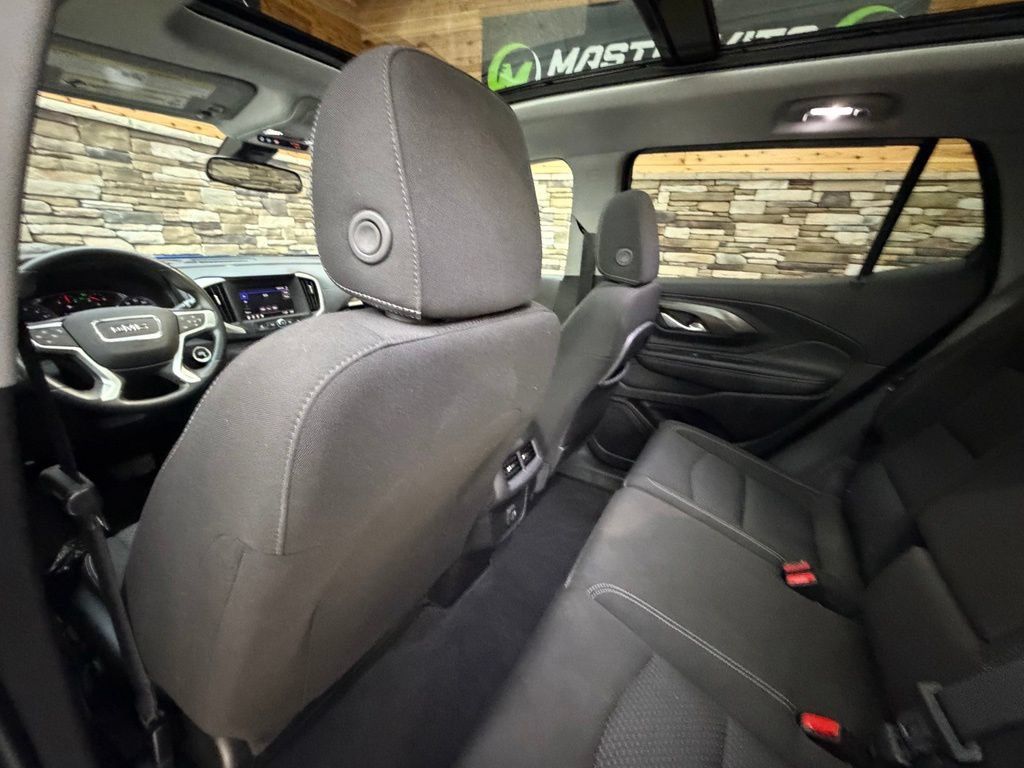 Used 2024 GMC Terrain SLE w/ Driver Convenience Package AWD/4WD image 50