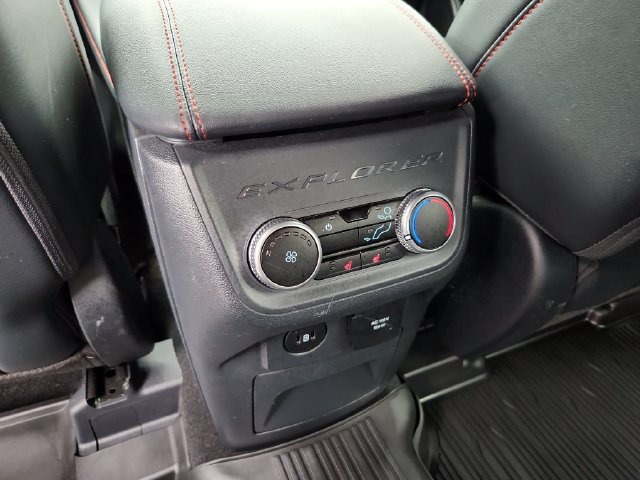 Used 2025 Ford Explorer ST AWD/4WD image 17