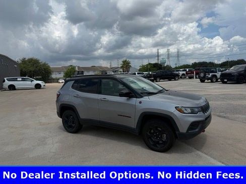 Used 2024 Jeep Compass Trailhawk AWD/4WD image 2