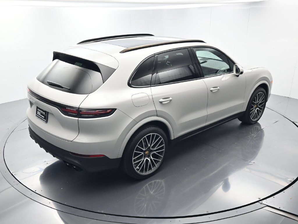 Certified 2023 Porsche Cayenne AWD/4WD image 39