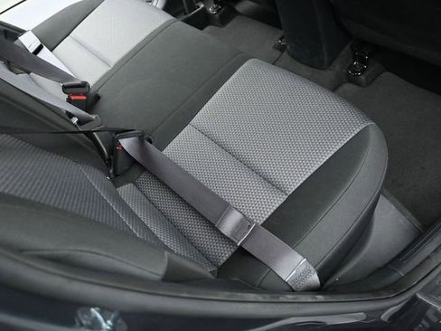 Used 2025 Kia Soul LX w/ LX Technology Package FWD image 33
