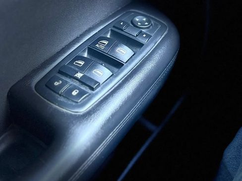 Used 2017 Chrysler 200 LX FWD image 29