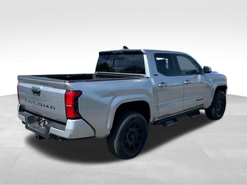 Certified 2025 Toyota Tacoma SR5 AWD/4WD image 7