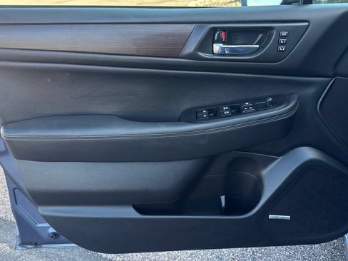 Used 2017 Subaru Legacy 2.5i Limited AWD/4WD image 27