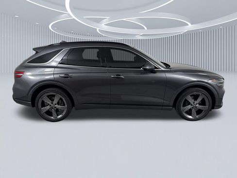 Used 2022 Genesis GV70 3.5T Sport w/ Sport Prestige Package AWD/4WD image 2