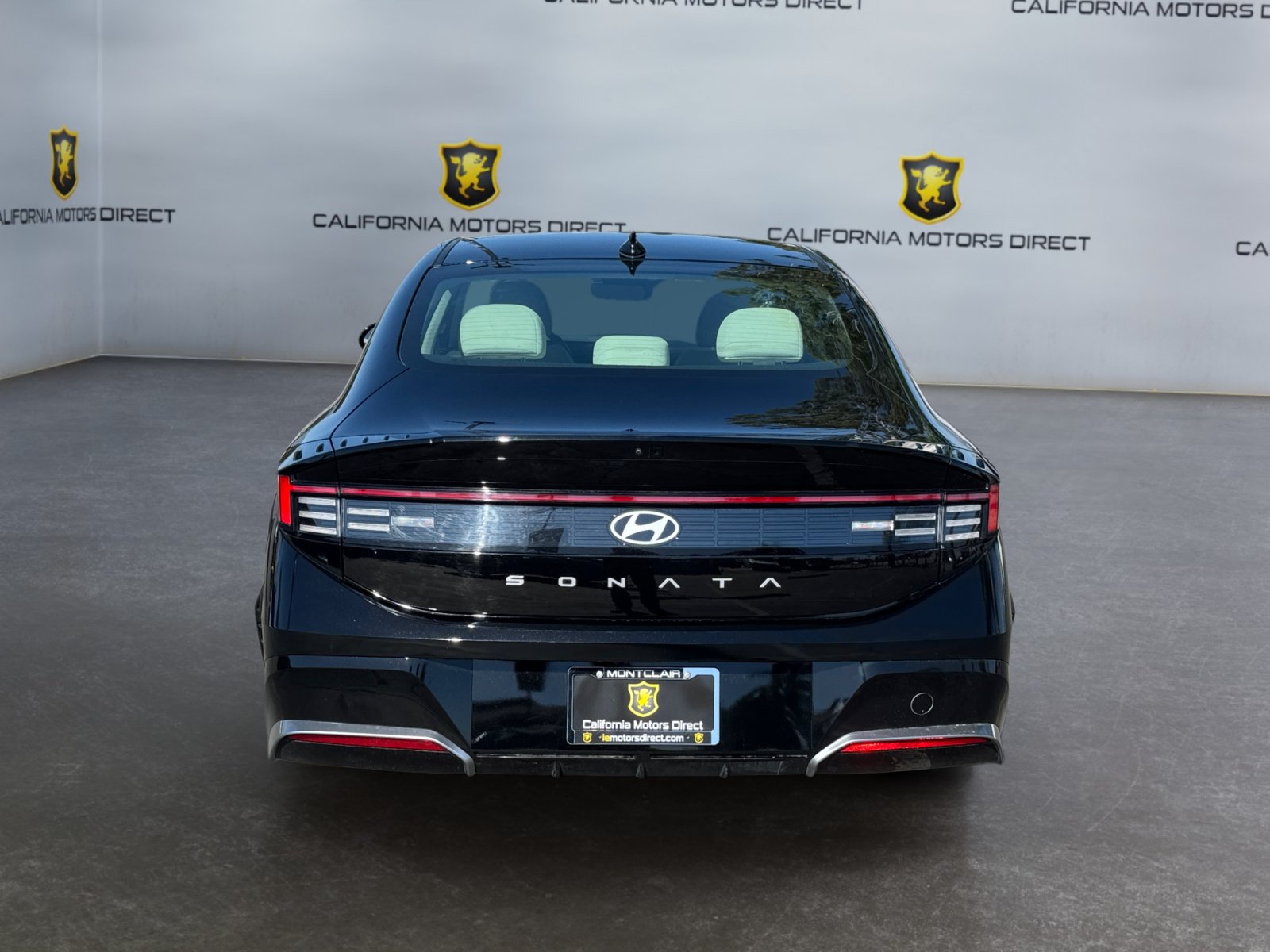 Used 2025 Hyundai Sonata SEL FWD image 4