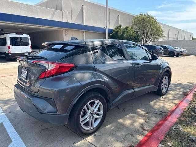 Used 2020 Toyota C-HR LE FWD image 3