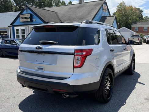 Used 2013 Ford Explorer XLT FWD image 6