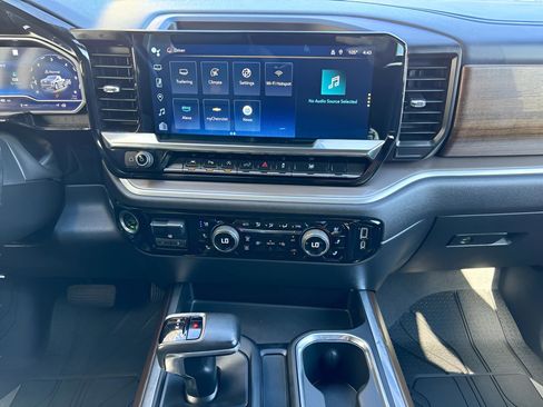 Used 2022 Chevrolet Silverado 1500 High Country image 20